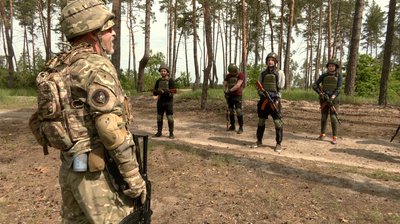 У Черкасах відбувся вишкіл для цивільних з військової підготовки У Черкасах відбувся вишкіл для цивільних з військової підготовки