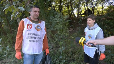 Понад пів сотні людей наводили лад у парку 900-річчя Луцька