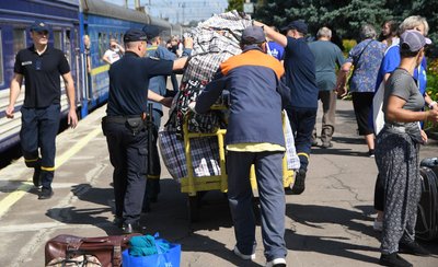 На Рівненщину з Донеччини прибув десятий евакуаційний потяг На Рівненщину з Донеччини прибув десятий евакуаційний потяг