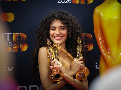 Вручили премію Brit Awards 2026: Олівія Дін виграла чотири нагороди Вручили премію Brit Awards 2026: Олівія Дін виграла чотири нагороди