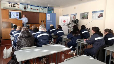 На Вінниччині 14 жінок опановують професію тракториста в рамках міжнародної програми
