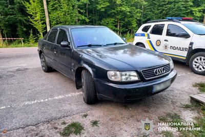 Боєприпаси та гранату виявили поліцейські у водія на Рівненщині Боєприпаси та гранату виявили поліцейські у водія на Рівненщині