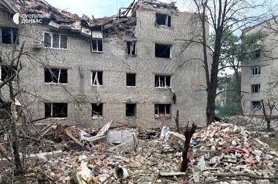 "Вчора був якраз місяць після першого прильоту". Жителі Слов’янська розказали про удар бомбами по місту 23 липня "Вчора був якраз місяць після першого прильоту". Жителі Слов’янська розказали про удар бомбами по місту 23 липня