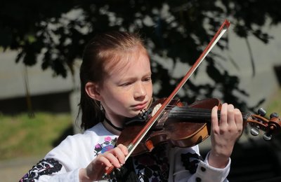 У Львові провели акцію в пам'ять про загиблих дітей через російське вторгнення У Львові провели акцію в пам'ять про загиблих дітей через російське вторгнення