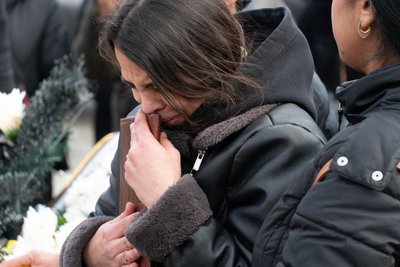 В Ужгороді попрощалися із полеглим захисником Робертом Папом В Ужгороді попрощалися із полеглим захисником Робертом Папом