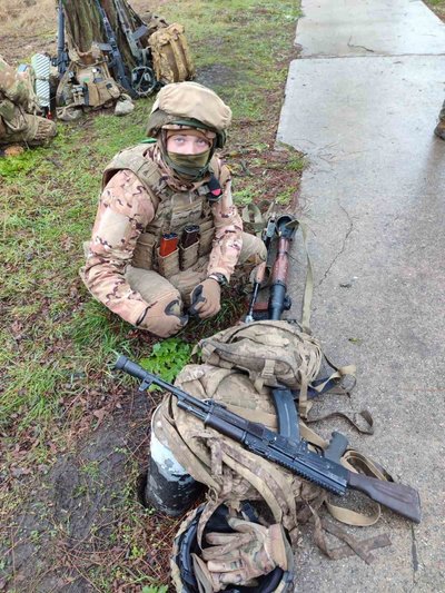 "Ukrayin askerleri unutılacağından qorqa edi". Donetsk vilâyetinde elâk olğan Qırım sakini Dmıtro Kupçıknıñ ikâyesi "Ukrayin askerleri unutılacağından qorqa edi". Donetsk vilâyetinde elâk olğan Qırım sakini Dmıtro Kupçıknıñ ikâyesi