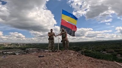 Обстріли і висвітлення війни. Пресофіцер 24 бригади розповів про роботу на передовій Обстріли і висвітлення війни. Пресофіцер 24 бригади розповів про роботу на передовій