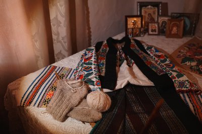 Як живе 90-річна довгожителька з Буковини Євдокія Маковій Як живе 90-річна довгожителька з Буковини Євдокія Маковій