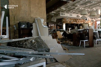 Зруйнований ресторан в Одесі після атаки РФ Зруйнований ресторан в Одесі після атаки РФ