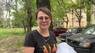 "Я працювала вдома, нічого не віщувало". Як у Краматорську пережили вечірній удар бомбами, під час якого поранені були 12 людей "Я працювала вдома, нічого не віщувало". Як у Краматорську пережили вечірній удар бомбами, під час якого поранені були 12 людей