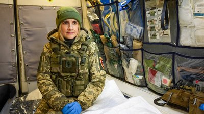 "Барвінок" медикиня 30-ї окремої механізованої бригади Уляна Донецька область 20 грудня 2024 рік "Барвінок" медикиня 30-ї окремої механізованої бригади Уляна Донецька область 20 грудня 2024 рік