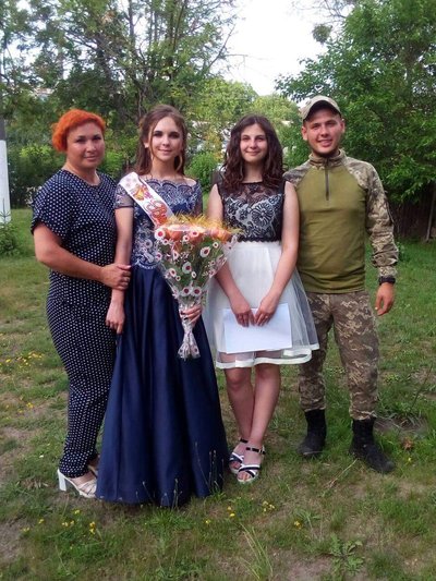 Олена Кукла з дітьми Олена Кукла з дітьми