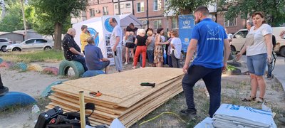 Армія РФ поцілила балістикою по Дніпру: є поранені Армія РФ поцілила балістикою по Дніпру: є поранені