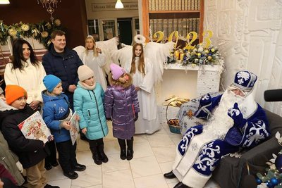 Ялинки незламності: де встановили головний символ різдвяно-новорічних свят Ялинки незламності: де встановили головний символ різдвяно-новорічних свят