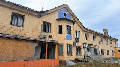 пошкоджена будівля Мирноград Донецька область 18 листопада 2024 рік пошкоджена будівля Мирноград Донецька область 18 листопада 2024 рік