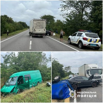 На трасі Одеса-Рені ускладнено рух через дві ДТП На трасі Одеса-Рені ускладнено рух через дві ДТП