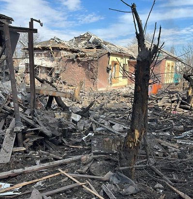 Наслідки обстрілів Донеччини 2 квітня. Фото: поліція Донеччини