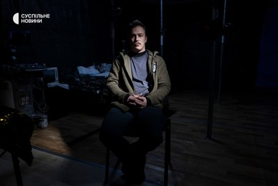 Анестезист Першого окремого медичного батальйону ЗСУ Дмитро у стабпункті на Донеччині Анестезист Першого окремого медичного батальйону ЗСУ Дмитро у стабпункті на Донеччині