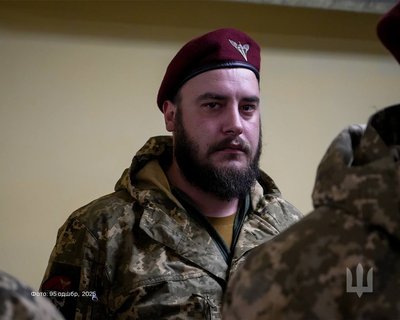 Воїни житомирської 95-ї десантно-штурмової бригади отримали нагороди від полковника Маришева Воїни житомирської 95-ї десантно-штурмової бригади отримали нагороди від полковника Маришева