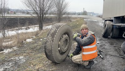 Яма на ямі: коли повернуть асфальт на трасу Київ — Одеса