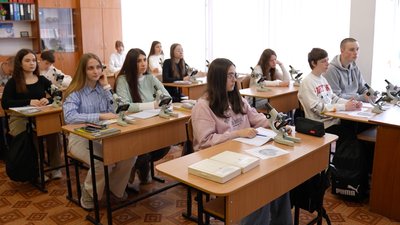 Вступ до десятого класу: які профілі пропонують та які найбільше обирають у ліцеях Кропивницького Вступ до десятого класу: які профілі пропонують та які найбільше обирають у ліцеях Кропивницького