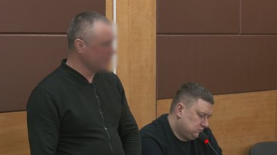 У Чернігові судять чоловіка, який під час хвилини мовчання вигукував "Слава Росії" У Чернігові судять чоловіка, який під час хвилини мовчання вигукував "Слава Росії"