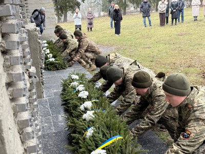музей у молоткові, гірлянда з ялини музей у молоткові, гірлянда з ялини