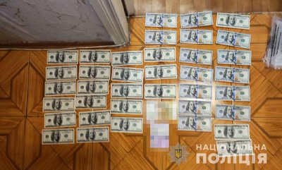 4 000 доларів за виїзд з країни: в Одесі затримали чоловіків, яких підозрюють у підробці студентських документів 4 000 доларів за виїзд з країни: в Одесі затримали чоловіків, яких підозрюють у підробці студентських документів