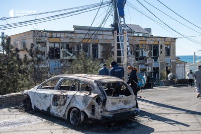 Пошкоджено житлову будівлю та готель: фото наслідків нічної атаки на Одесу 27 квітня