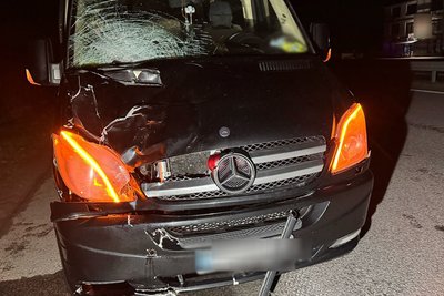 Поблизу Житомира в ДТП загинув чоловік, поліція встановлює його особу Поблизу Житомира в ДТП загинув чоловік, поліція встановлює його особу