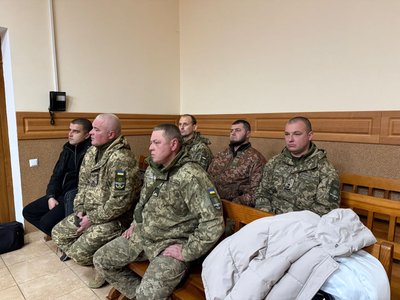 У Тернополі суд обирає запобіжний захід командиру 211 понтонно-мостової бригади У Тернополі суд обирає запобіжний захід командиру 211 понтонно-мостової бригади