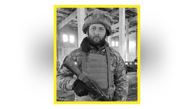 На Чернігівщині попрощалися з двома захисниками: Юрієм Шестаковим та Олександром Ситенком На Чернігівщині попрощалися з двома захисниками: Юрієм Шестаковим та Олександром Ситенком
