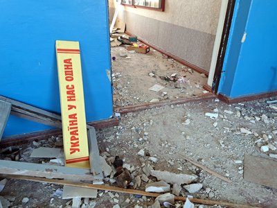 У них не лунає останній дзвоник. Школи Донеччини після обстрілів РФ: фотодобірка У них не лунає останній дзвоник. Школи Донеччини після обстрілів РФ: фотодобірка