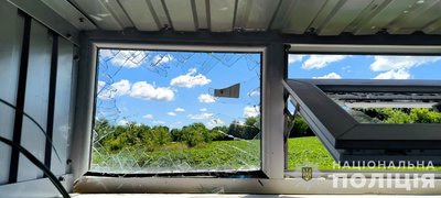 Поліція показала наслідки російської атаки на Сумщині Поліція показала наслідки російської атаки на Сумщині