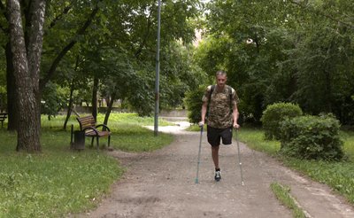 "Постійно є відчуття, що в тебе нога є", — поранений боєць реабілітується у Луцьку "Постійно є відчуття, що в тебе нога є", — поранений боєць реабілітується у Луцьку