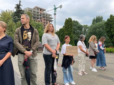 Вшанування загиблих військових, хвилина мовчання, Тернопіль, серпень 2024 Вшанування загиблих військових, хвилина мовчання, Тернопіль, серпень 2024
