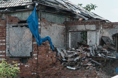 Зруйнований будинок у Граковому внаслідок російських ударів Зруйнований будинок у Граковому внаслідок російських ударів