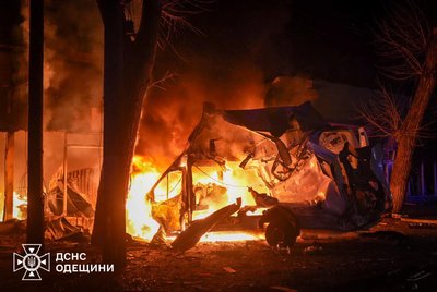 Унаслідок атаки дронів в Одесі зайнялася промислова будівля та АЗС — Кіпер