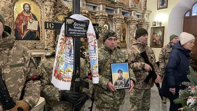 У Полтаві пропонують встановити дошки на честь Дмитра Мерзлого та Олександра Романа: ким були воїни У Полтаві пропонують встановити дошки на честь Дмитра Мерзлого та Олександра Романа: ким були воїни