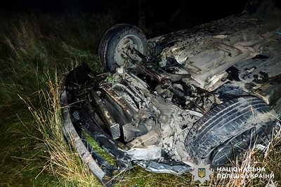 Автомобіль в'їхав у гужову підводу на Рівненщині: внаслідок ДТП були травмовані люди та кінь