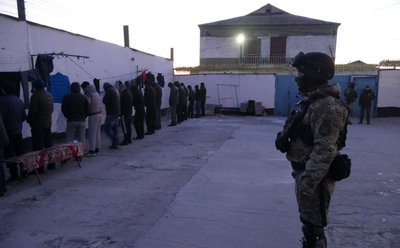 Хмельницькі поліцейські заблокували наркотрафік до виправної колонії Хмельницькі поліцейські заблокували наркотрафік до виправної колонії