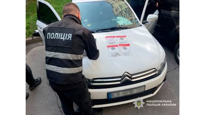 За 6 000 доларів до Білорусі: на Чернігівщині затримали підозрюваних в організації перетину кордону чоловіками За 6 000 доларів до Білорусі: на Чернігівщині затримали підозрюваних в організації перетину кордону чоловіками