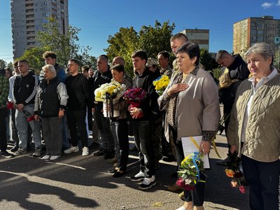 У Полтаві відкрили меморіальну дошку загиблому захиснику Сергію Грінці У Полтаві відкрили меморіальну дошку загиблому захиснику Сергію Грінці