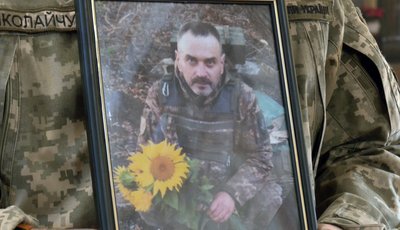 У Луцьку попрощалися з загиблим на Донеччині 51-річним військовослужбовцем Артуром Задоянним У Луцьку попрощалися з загиблим на Донеччині 51-річним військовослужбовцем Артуром Задоянним