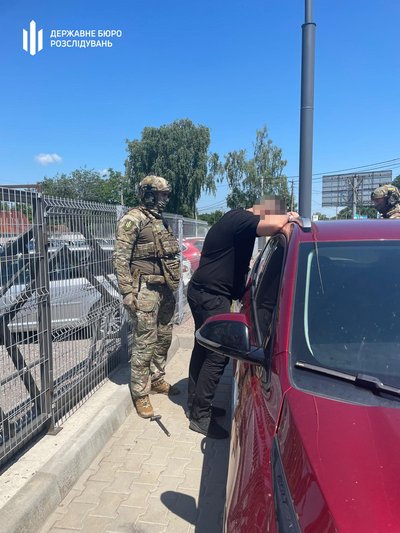 13 тисяч доларів США за втечу з війська: жительці Київщини повідомили про підозру в організації схеми 13 тисяч доларів США за втечу з війська: жительці Київщини повідомили про підозру в організації схеми