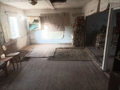 Як облаштувалась у Грузькому на Сумщині родина переселенців з Харківщини Як облаштувалась у Грузькому на Сумщині родина переселенців з Харківщини
