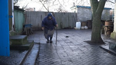 "Нас убивають й знищують". Як живуть люди, які лишилися у прифронтовому Веселому на Дніпропетровщині "Нас убивають й знищують". Як живуть люди, які лишилися у прифронтовому Веселому на Дніпропетровщині