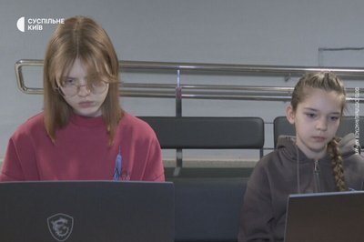 Проєкт Tech Explorers: дітей військовослужбовців навчають керувати дронами