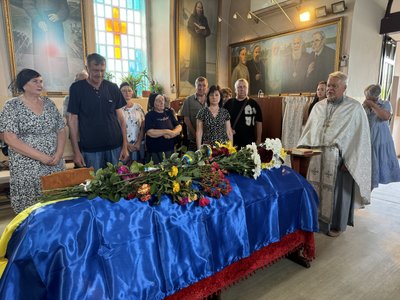 У Херсоні попрощались із солдатом Віталієм Лисенком У Херсоні попрощались із солдатом Віталієм Лисенком