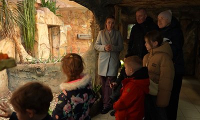Хурма, морква і апельсини: чим та як годують черепах у черкаському зоопарку Хурма, морква і апельсини: чим та як годують черепах у черкаському зоопарку